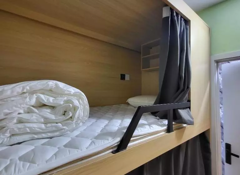 هتل Hostel 555
