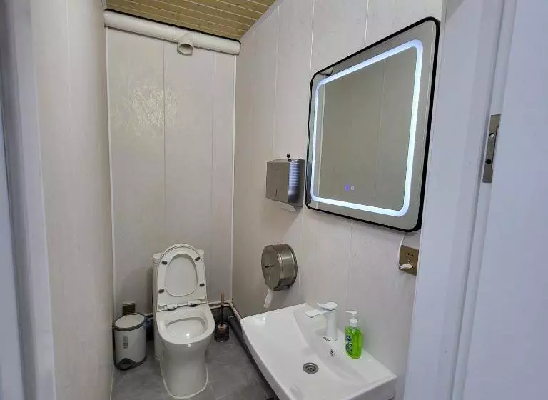 هتل Hostel 555