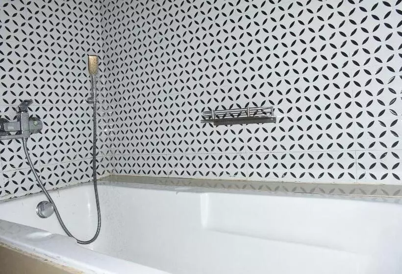 Hotelli Kausalya Inn