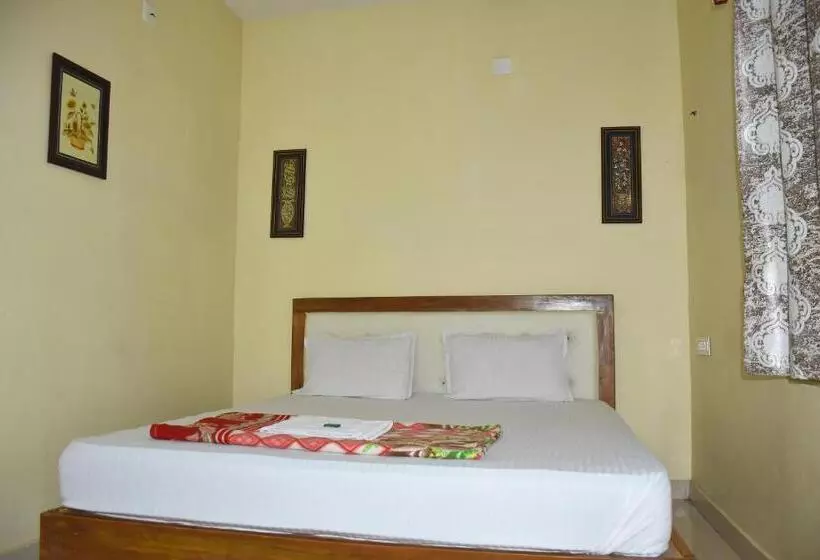 Hotelli Kausalya Inn