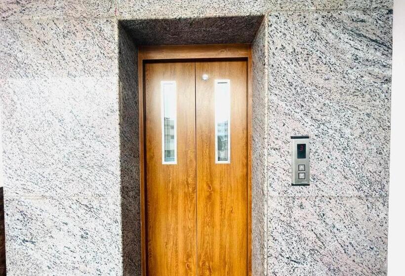 Hotel Pearl Stays, Tirupathi