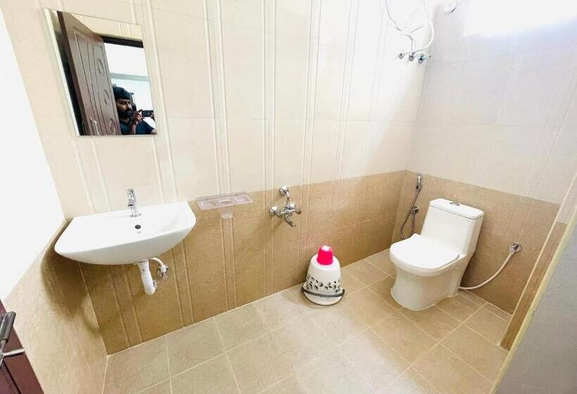 Hotel Pearl Stays, Tirupathi