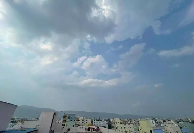 ホテル Pearl Stays, Tirupathi