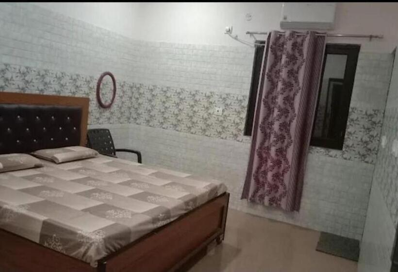 Hotelli Shri Jagannath Dham