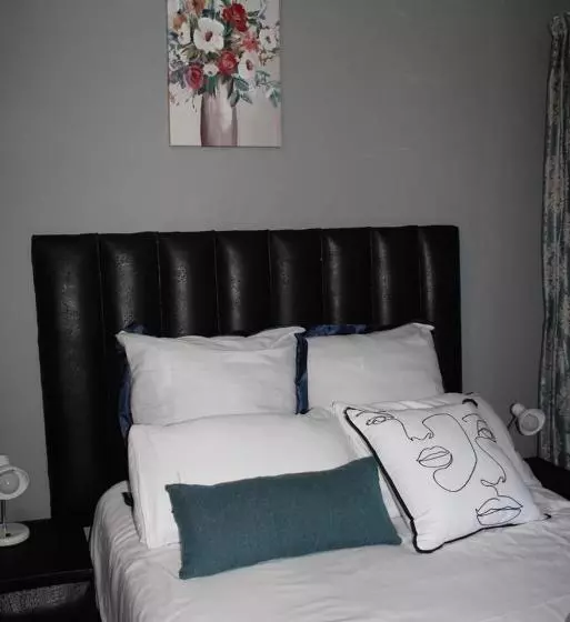 Kwa Benz Bed And Breakfast