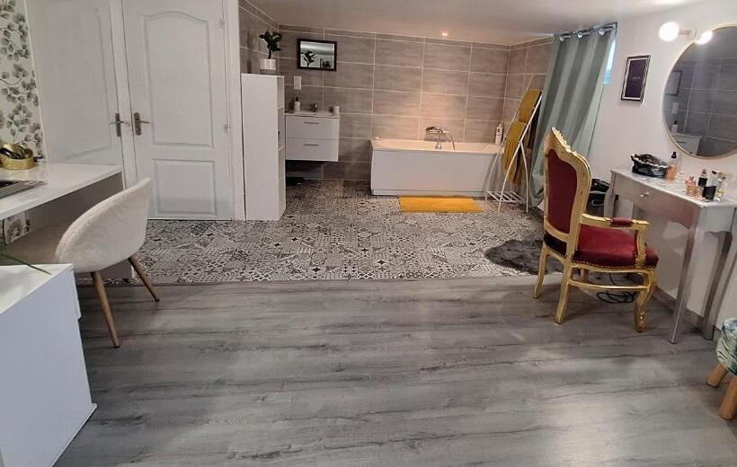 پانسیون Agréable Suite Parentale