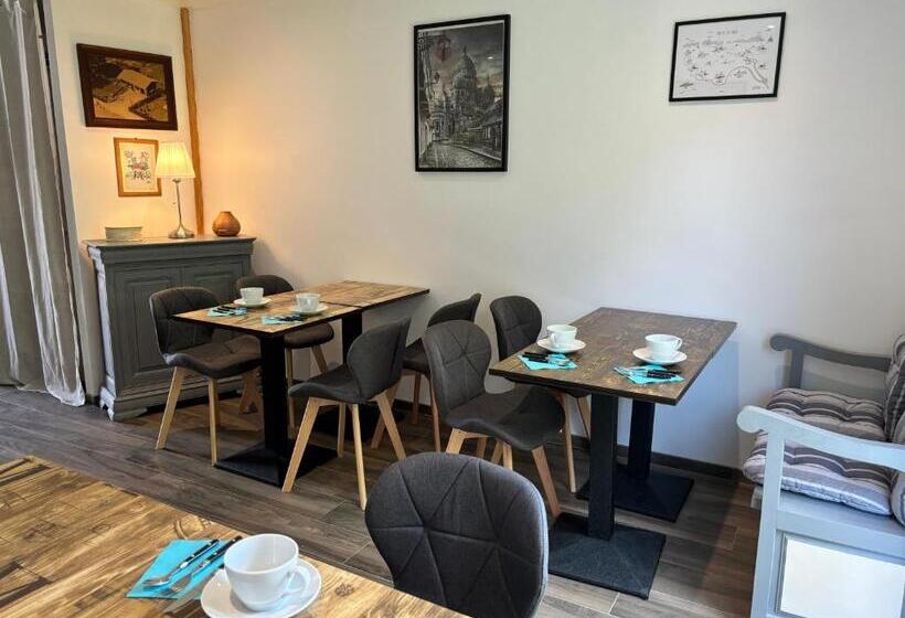 ペンション La Villa émeraude