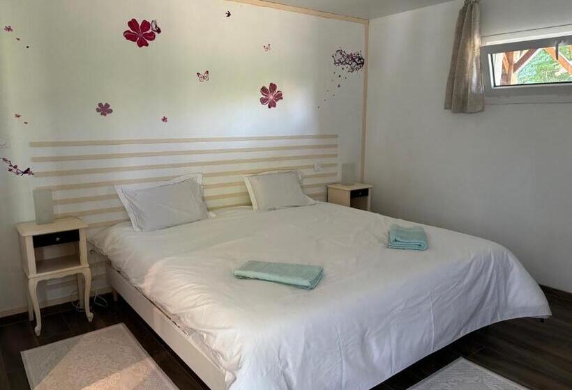 ペンション La Villa émeraude