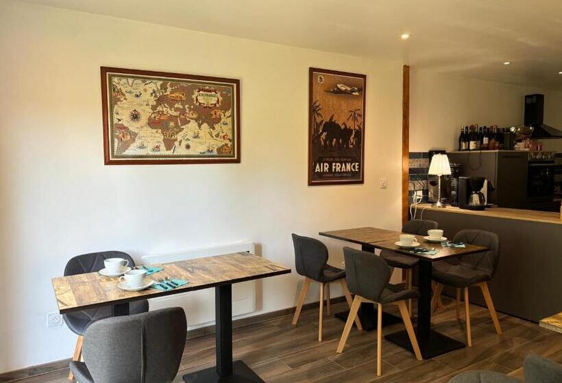 ペンション La Villa émeraude