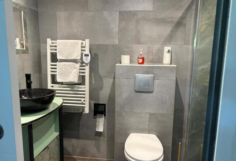 ペンション La Villa émeraude