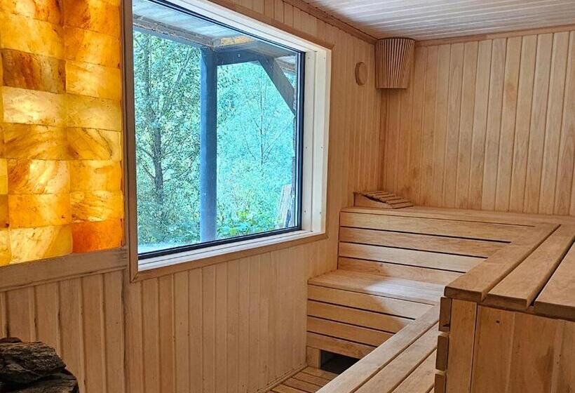 پانسیون The Nest Guesthouse   Vanadzor