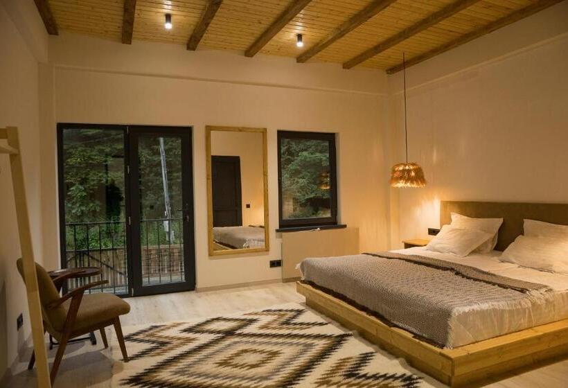 پانسیون The Nest Guesthouse   Vanadzor