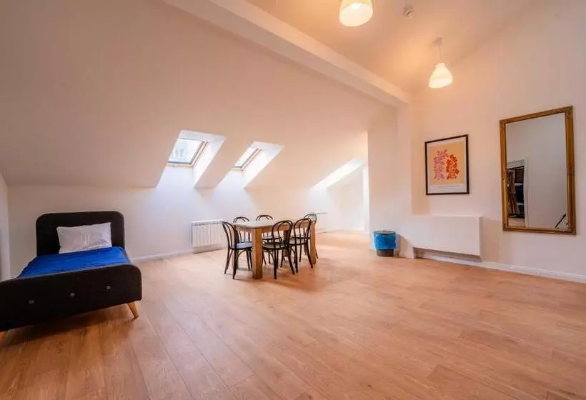 Prague Retreat Boutique Hostel