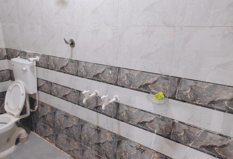 Shree Siddhi Vinayak Hotel & Restaurant