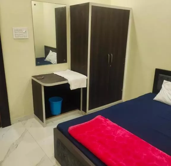 Shree Siddhi Vinayak Hotel & Restaurant