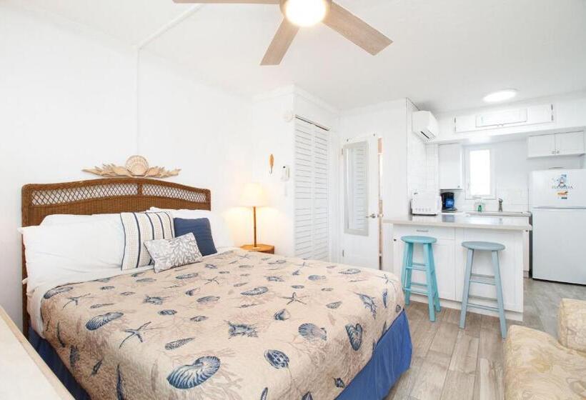 Tropic Terrace Suite #50 Beachfront Resort