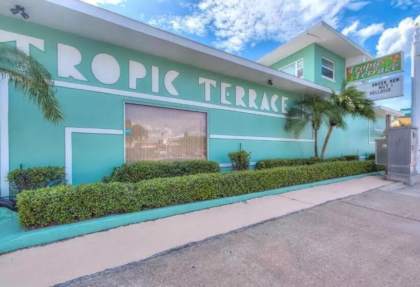 Tropic Terrace Suite #50 Beachfront Resort