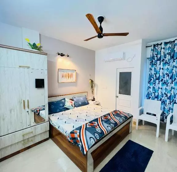 Aamiaismajoitus (B&B) Dhyani Residence