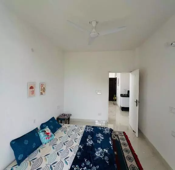 Aamiaismajoitus (B&B) Dhyani Residence