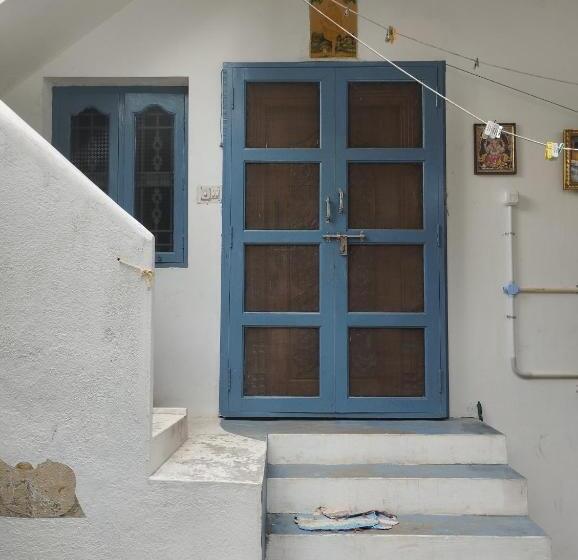 Bed and Breakfast Hanuman House