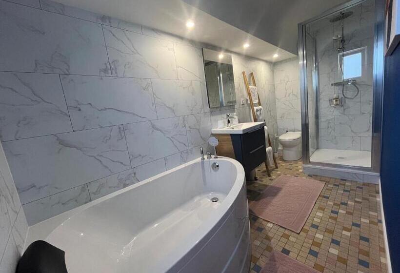 تختخواب و صبحانه L Hirondelle 1