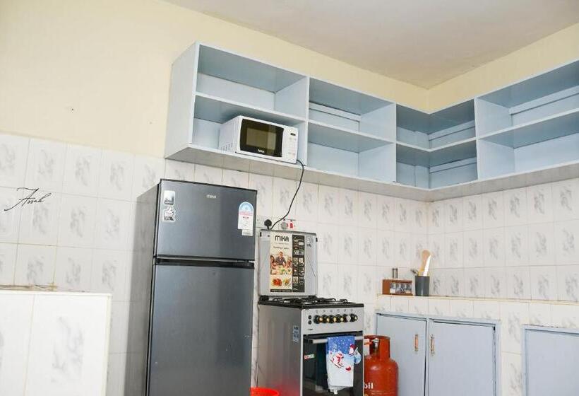 تختخواب و صبحانه Mema Homes