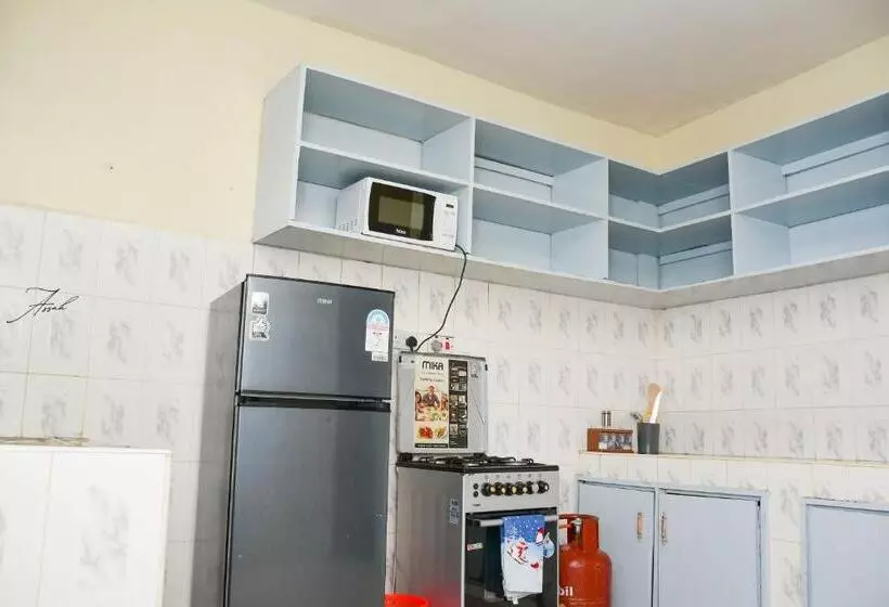 تختخواب و صبحانه Mema Homes