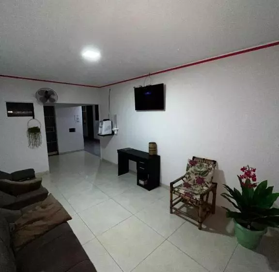 تختخواب و صبحانه Pousada Gaivota Do Araguaia