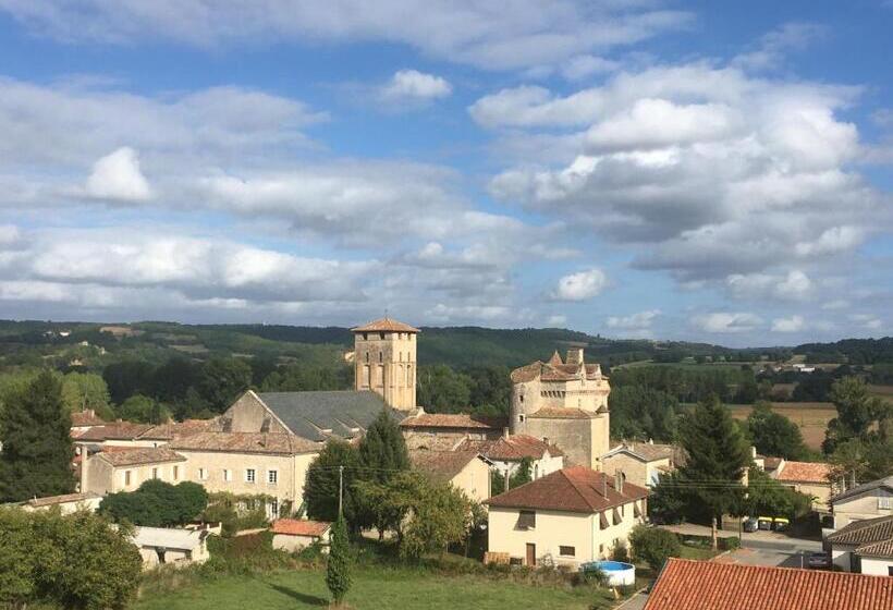 住宿加早餐  Quiet Double Ensuite Room, Own Entrance