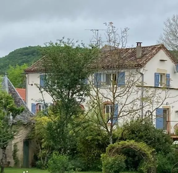 Aamiaismajoitus (B&B) Quiet Double Ensuite Room, Own Entrance