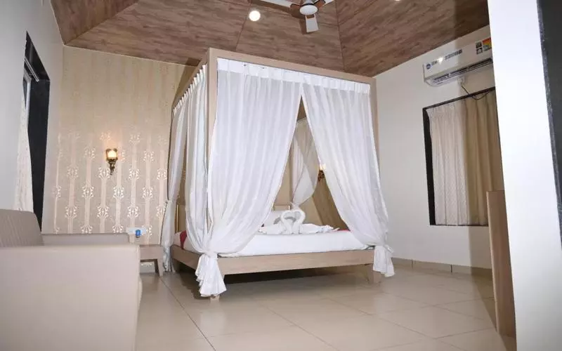 Hotelli Bhama Lake Resort