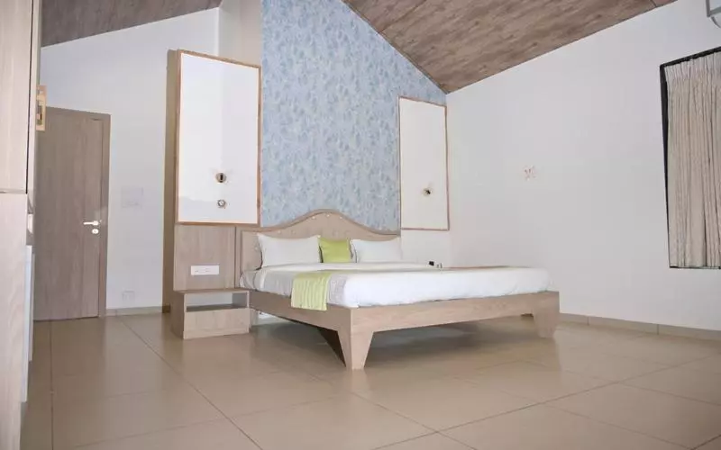 Hotelli Bhama Lake Resort