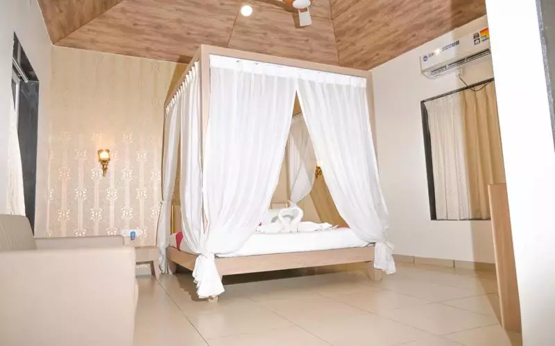 Hotelli Bhama Lake Resort