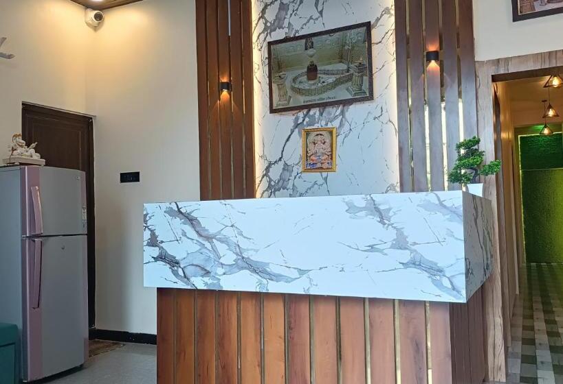 Hotell Namo Paradise Ujjain