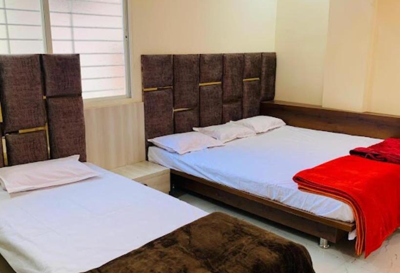 Hotell Namo Paradise Ujjain