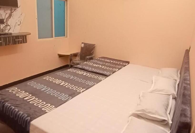 Hotell Namo Paradise Ujjain