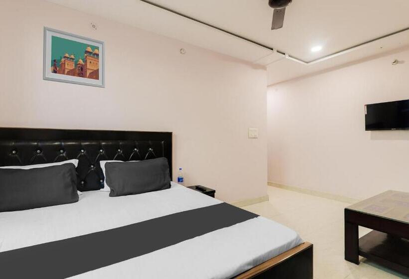 هتل Oyo Dwarka In