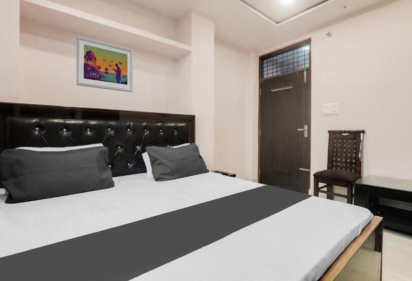 هتل Oyo Dwarka In