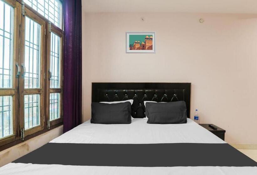 هتل Oyo Dwarka In