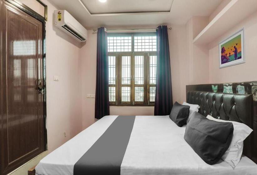 هتل Oyo Dwarka In