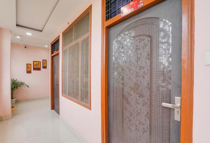 هتل Oyo Dwarka In