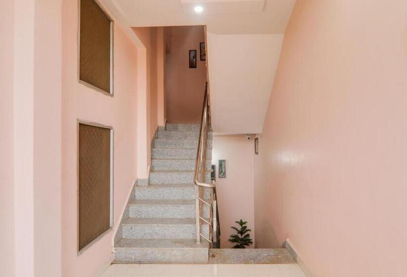 هتل Oyo Dwarka In