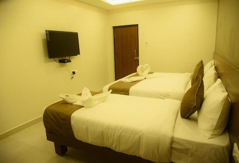 Szálloda Pvk Residency ! Best In Value ! Tirupati, Near Padmavathi Temple, All Main Temples & Attractions! Wi