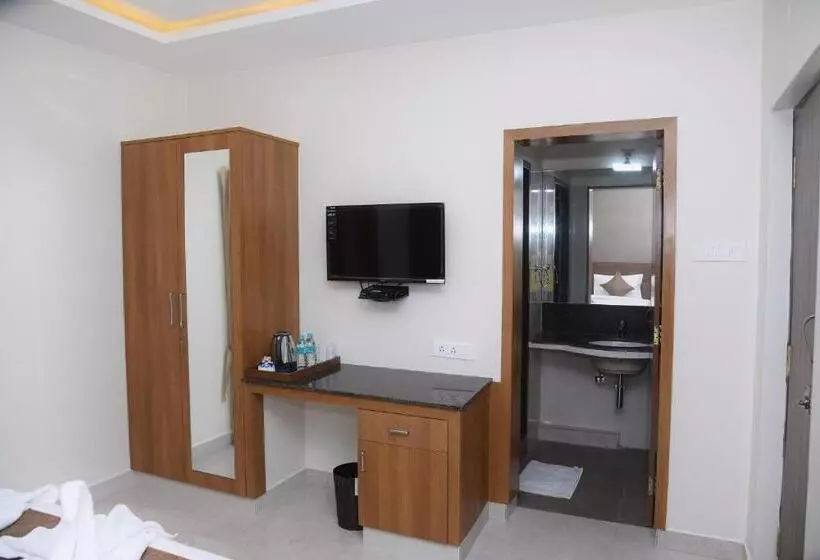 ホテル Pvk Residency ! Best In Value ! Tirupati, Near Padmavathi Temple, All Main Temples & Attractions! Wi
