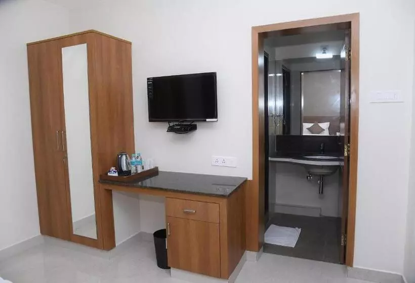 ホテル Pvk Residency ! Best In Value ! Tirupati, Near Padmavathi Temple, All Main Temples & Attractions! Wi