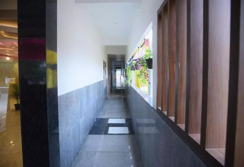 ホテル Pvk Residency ! Best In Value ! Tirupati, Near Padmavathi Temple, All Main Temples & Attractions! Wi