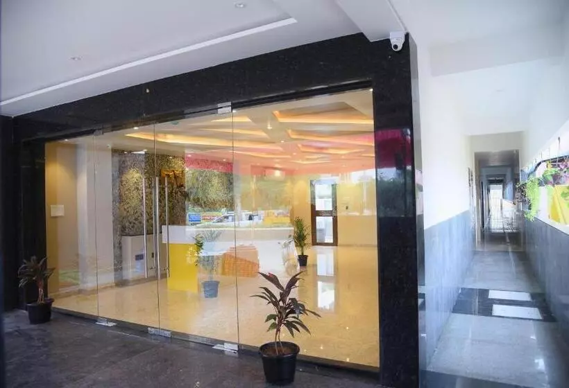 ホテル Pvk Residency ! Best In Value ! Tirupati, Near Padmavathi Temple, All Main Temples & Attractions! Wi