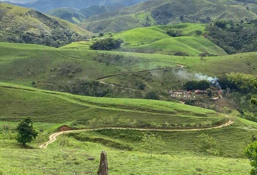 בית מלון כפרי Villa Alicia Finca