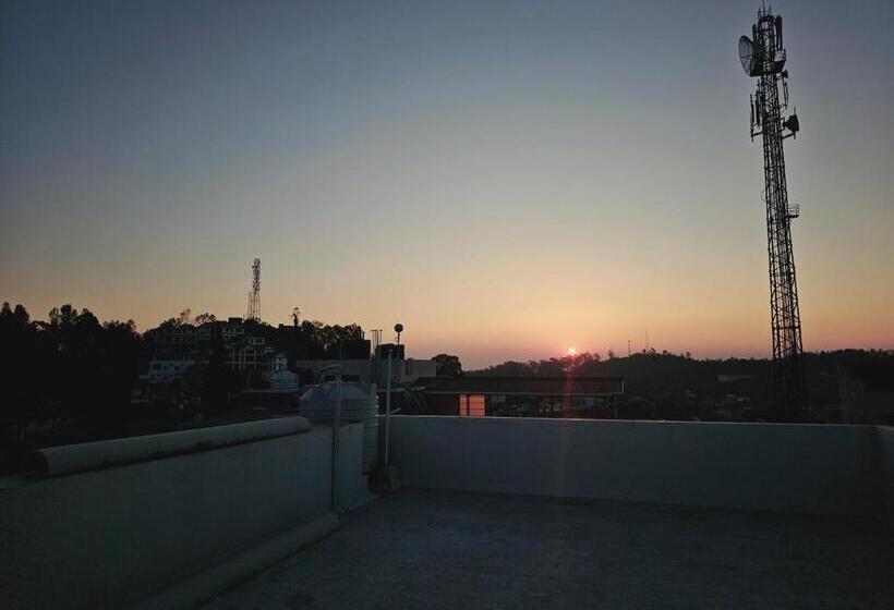 Majatalo Chithralaya Guest House