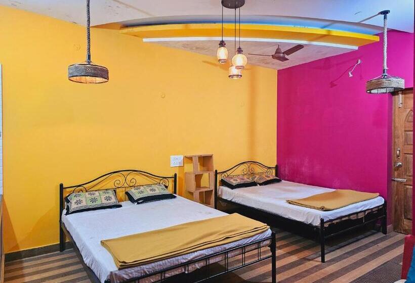 Majatalo Chithralaya Guest House